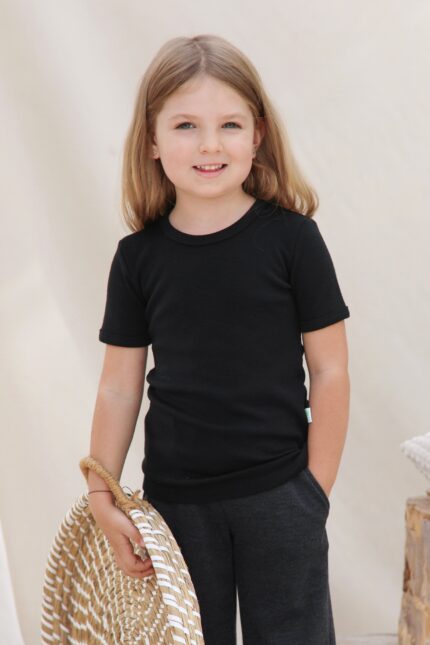 Apatiniai marškinėliai vaikams trumpomis rankovėmis iš merino vilnos – švelnūs, kvėpuojantys, patogūs sluoksniavimui