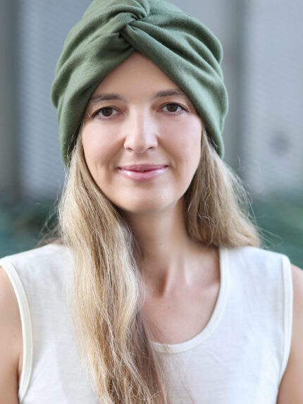 kepurės moterims iš merino vilnos