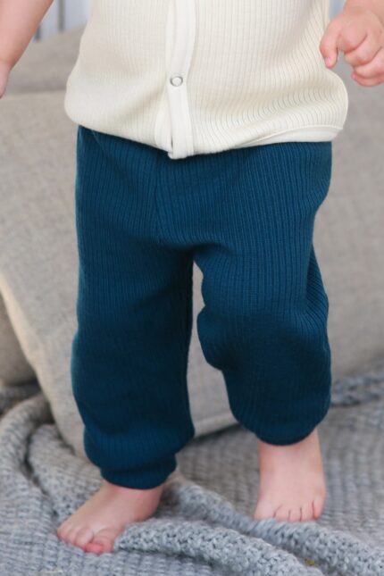 Megztos vaikiškos kelnės iš merino vilnos