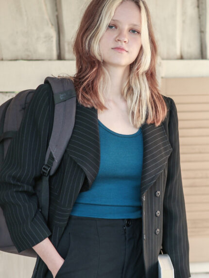 crop top melyna palaidine be rankoviu