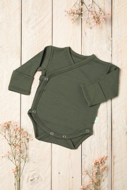 Merino vilnos smėlinukas kūdikiui – siaustinukas žalios spalvos