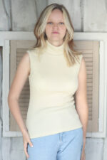 moteriški golfai be rankovių