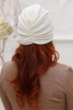 šilta moteriška kepurė balta