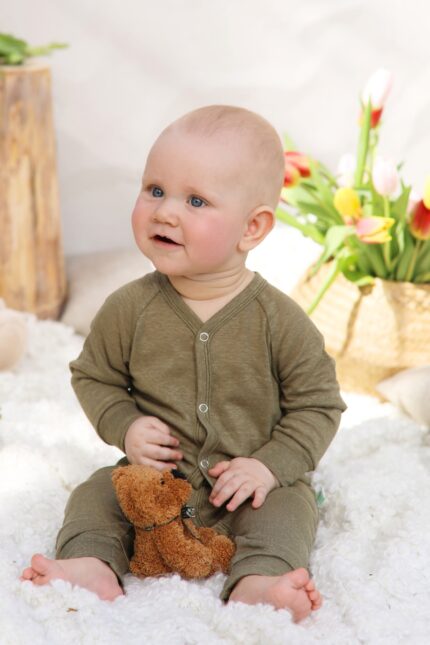 Lininis romperis kūdikiui iš 100% lino – lengvas, patogus ir tinkamas kasdienai