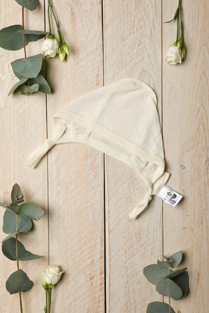 Merino vilnos kepurė naujagimiui su šilku