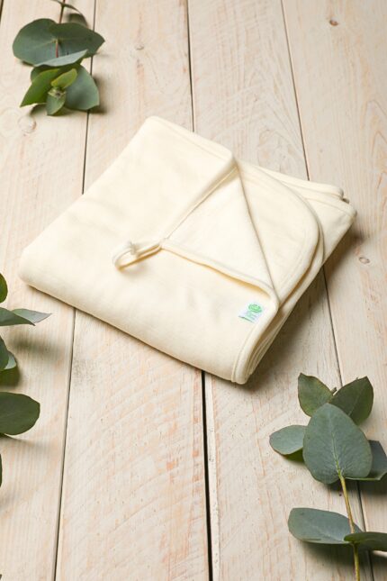 Pledas naujagimiui su šilku